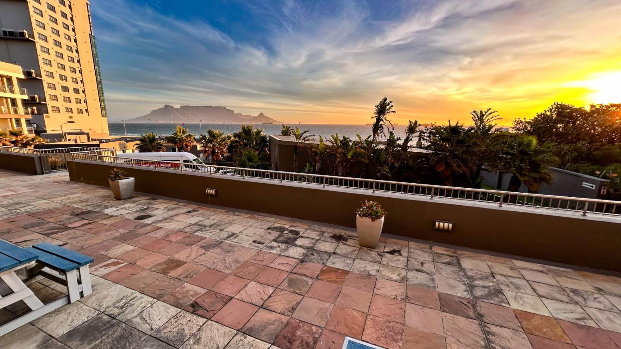 Heaven On Earth - Blouberg Beachfront Self-Catering Apartment Bloubergstrand Exteriör bild