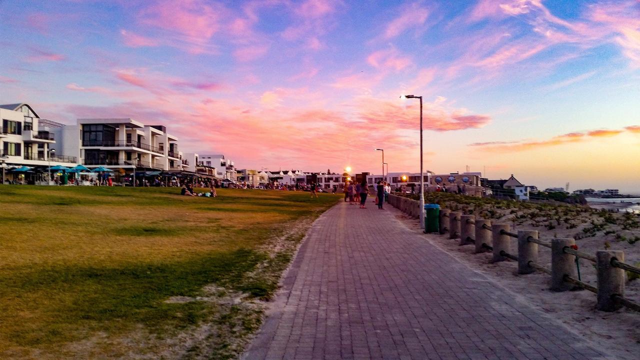 Heaven On Earth - Blouberg Beachfront Self-Catering Apartment Bloubergstrand Exteriör bild
